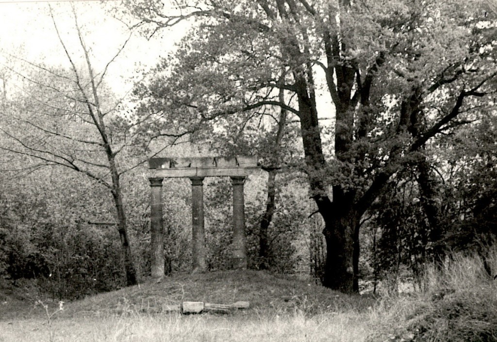 1984 Ruine Lindenallee