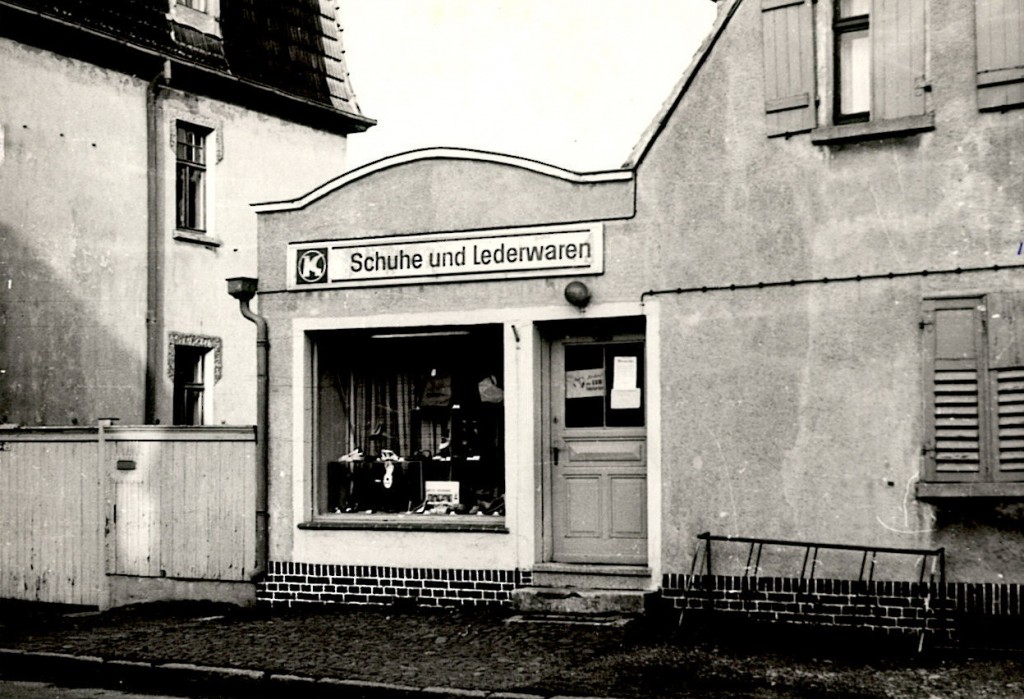 1984 Schuhe und Lederwarengeschäft